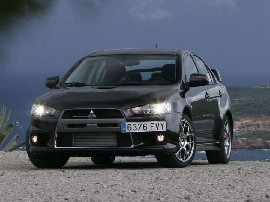  Mitsubishi Lancer Evolution X 2008 года  (EU) (фото 4 из 21)